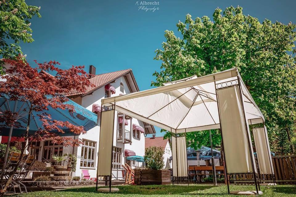 Sopherl Am See - Fruehstueck Auf Der Seeterrasse, Sehr Ruhig Und Wunderschoen Am See, 3 Minuten Nach Oberpfaffenhofen, Viele Radtouren, Restaurants & Cafes In Der Umgebung Weßling Dış mekan fotoğraf