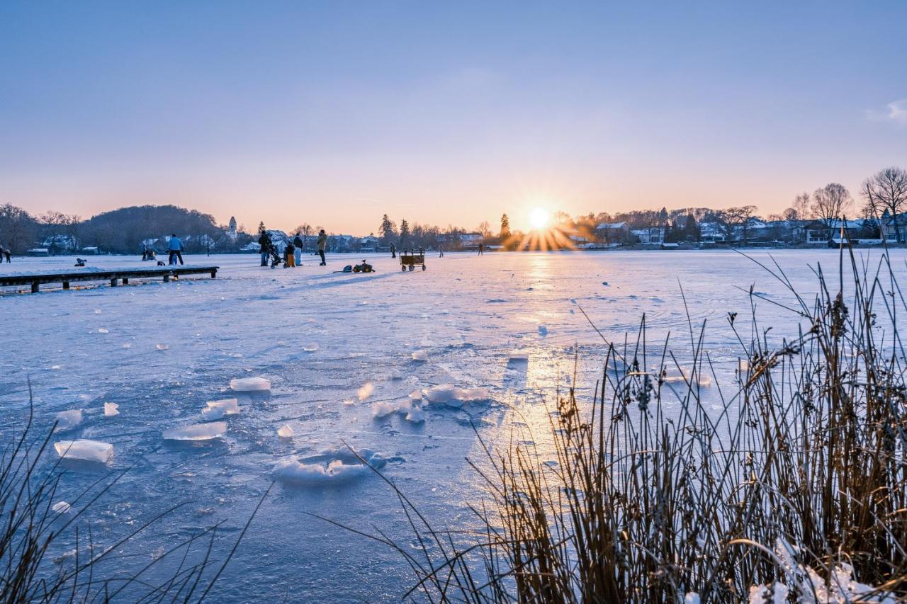 Sopherl Am See - Fruehstueck Auf Der Seeterrasse, Sehr Ruhig Und Wunderschoen Am See, 3 Minuten Nach Oberpfaffenhofen, Viele Radtouren, Restaurants & Cafes In Der Umgebung Weßling Dış mekan fotoğraf
